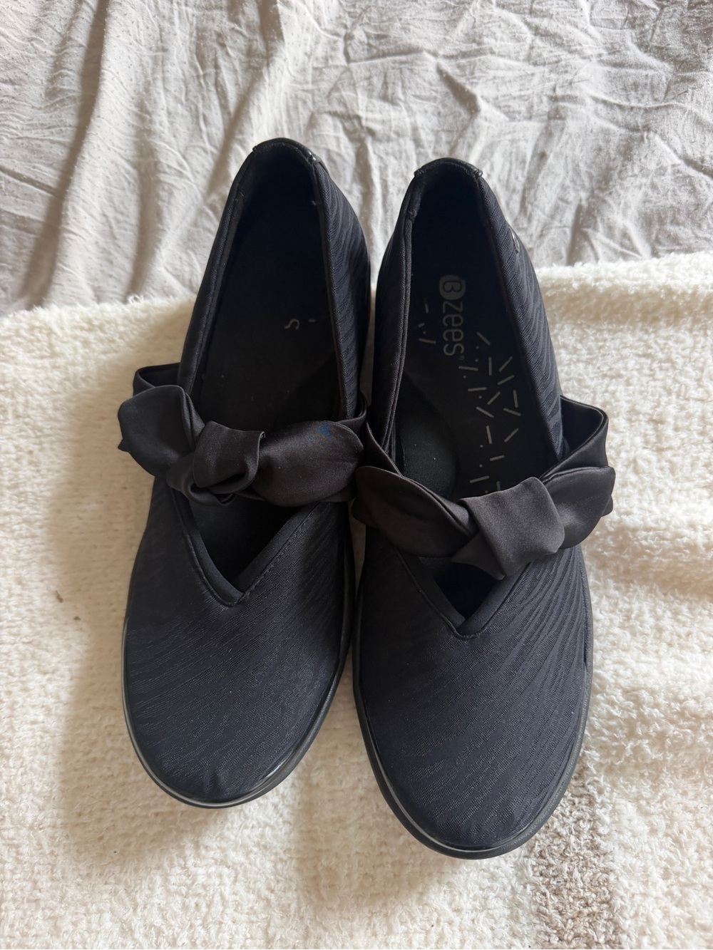 B-Zees Black Slip-On Bow Flats